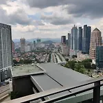 Summer Suites Klcc By Luna