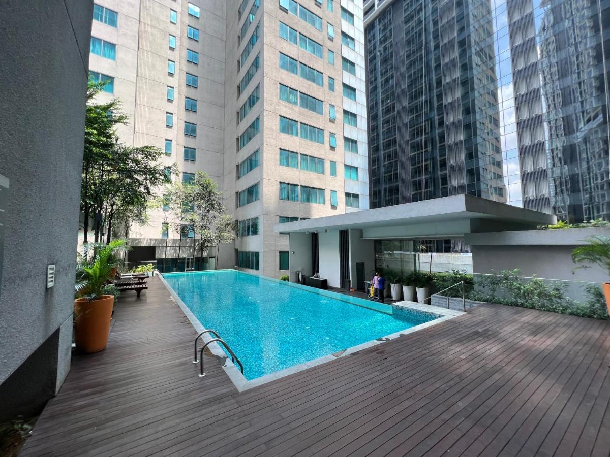 Summer Klcc By Luna Kuala Lumpur